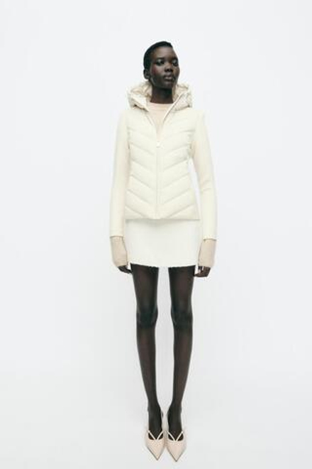 ZARA СТЕГАНАЯ КУРТКА С КОНТРАСТНЫМИ ДЕТАЛЯМИ, ЭКРЮ