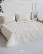 Комплект стеганного покрывала и 2 наволочек Kaj White Hermodr 130220317 Иран