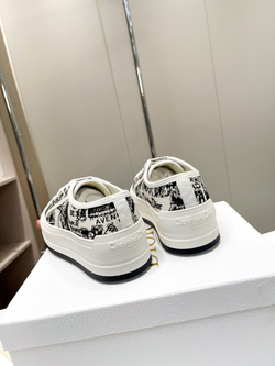 Christian Dior Walk'n'Dior Sneaker