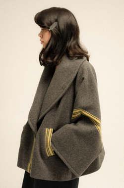 Пальто с широким воротом