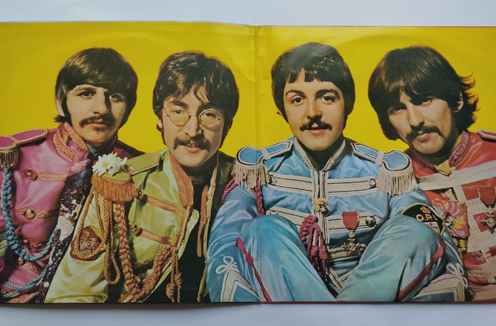 Винтажная виниловая пластинка LP The Beatles Sgt. Pepper's Lonely Hearts Club Band (Japan 1974) (No Obi) With A Little Help From My Friends