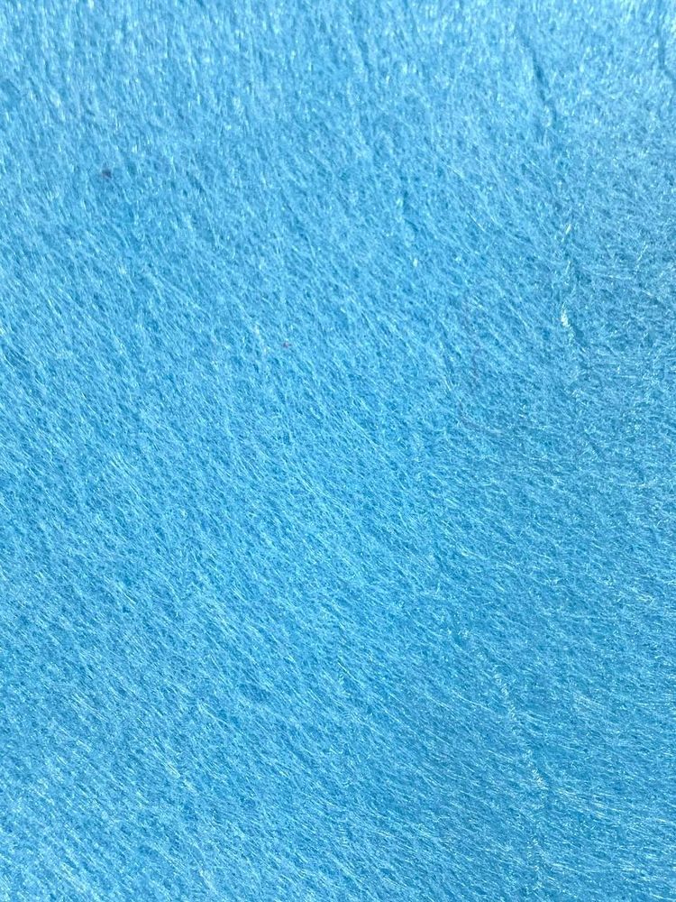 Фетр средней жесткости 2 мм, ш. 1 м, 215,4 гр/м2, голубой