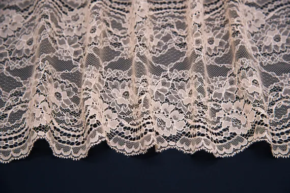 291 Кружево эластичное 19 см, Италия, карамель (телесный)