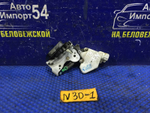 Замок двери задней левой NISSAN R’NESSA 1999