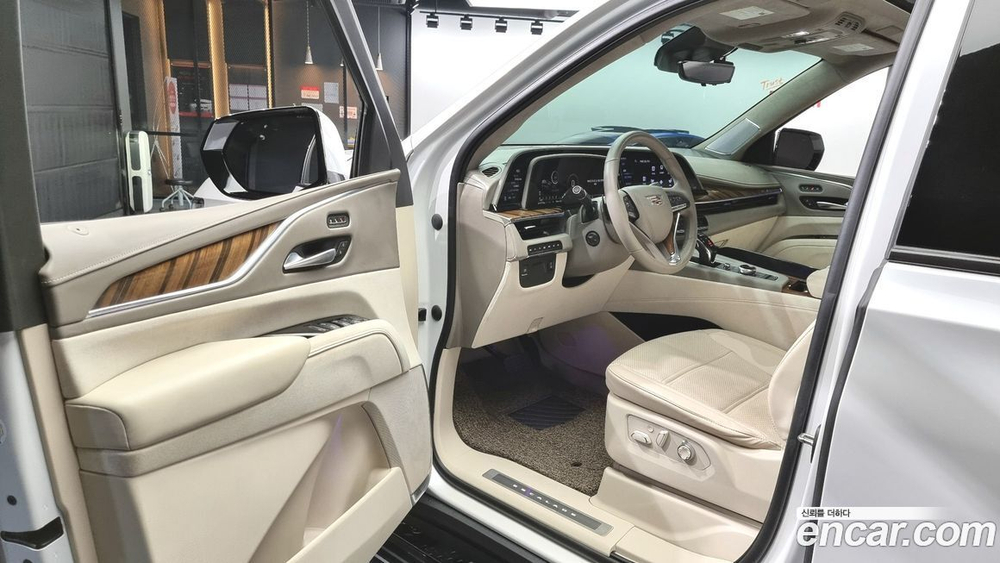 Cadillac Escalade 5 Generation 6.2 (05.2022)