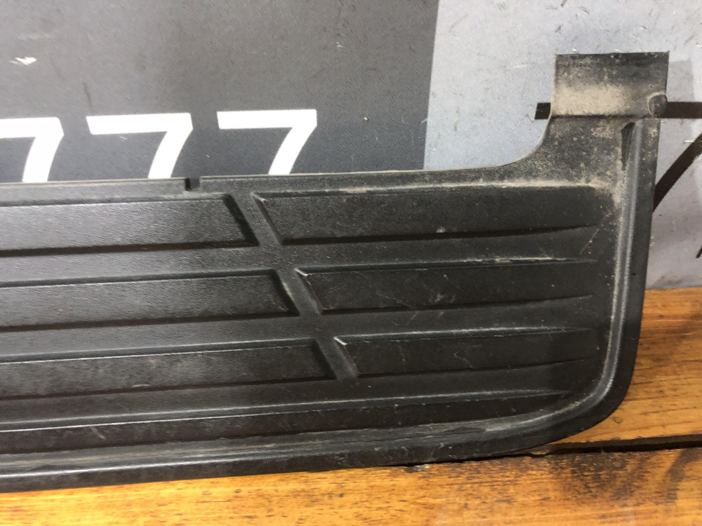 Накладка подножки левой Land Cruiser Prado 150 Б/У Оригинал 5177260150