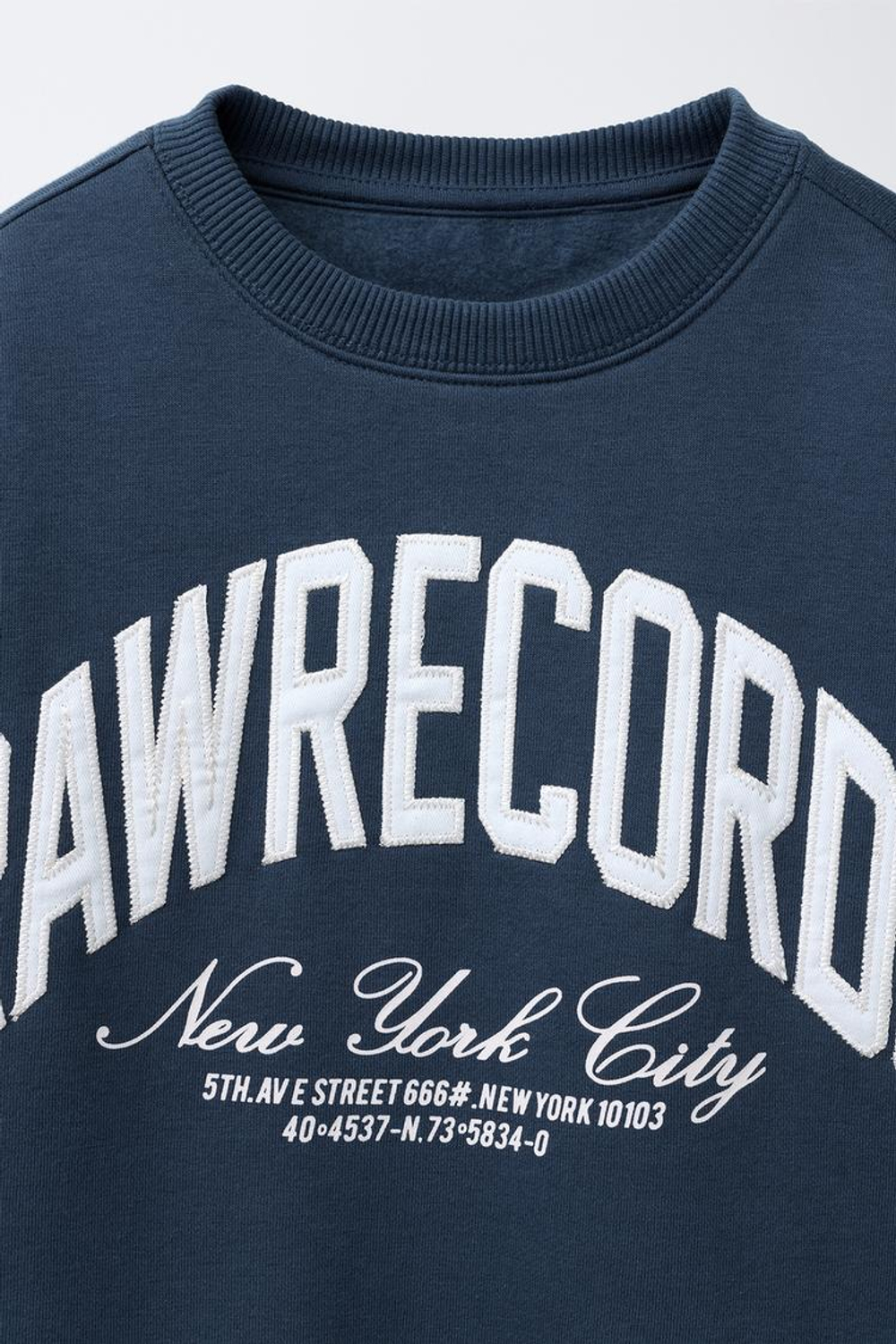 ZARA ТОЛСТОВКА ИЗ МЯГКОЙ ТКАНИ С НАДПИСЬЮ, СИНИЙ