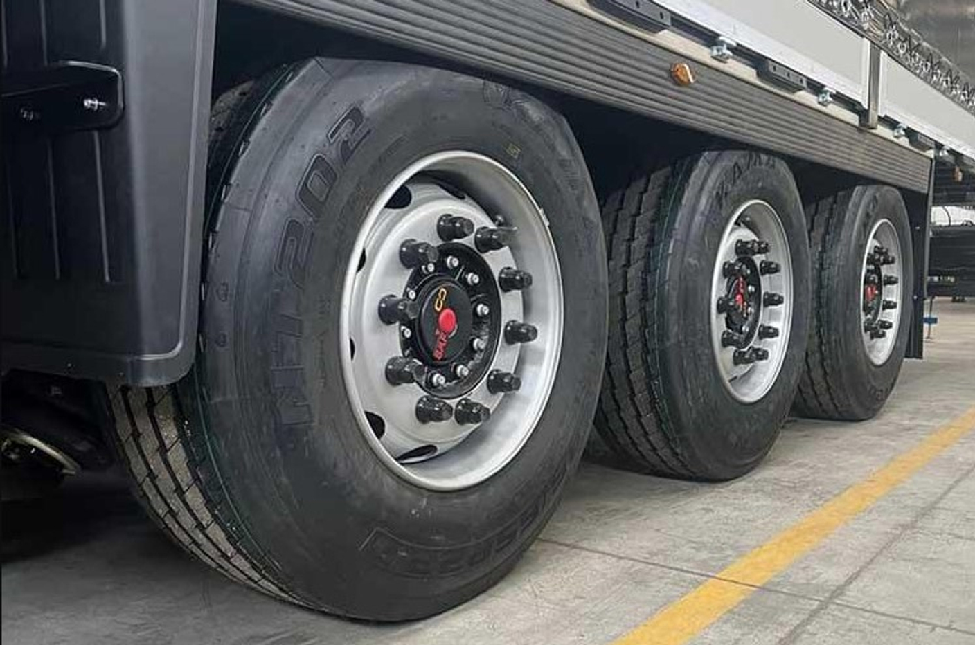 Как выбрать грузовые шины по маршруту: трасса, стройка или город? Подбор с умом — экономия на ремонте