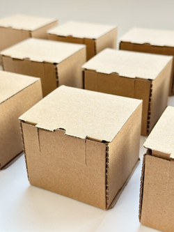 Коробка 7 х 7 х 6 см