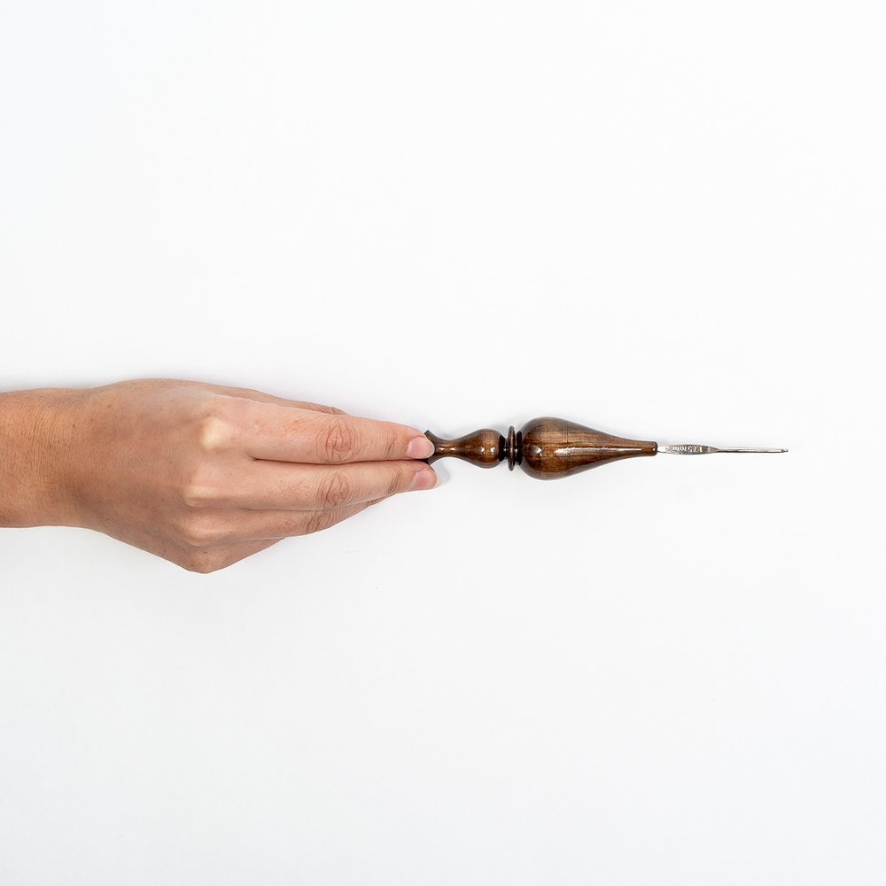 Железный крючок для вязания с деревянной ручкой из древесины кедра размером 0,8 мм. K215