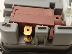 DIS5831 ктп4 Дозатор моющих средств для посудомоечных машин Beko Hansa Whirlpool 1718601700 б/у