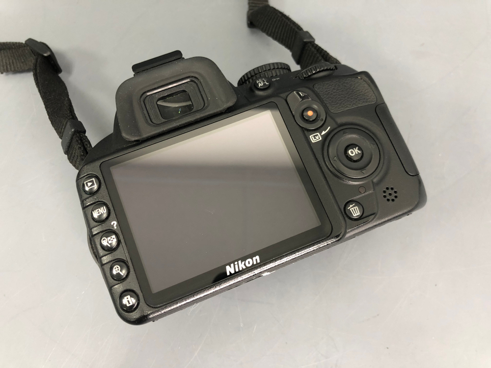 Nikon D3100 kit 18-55mm 13.000 кадров