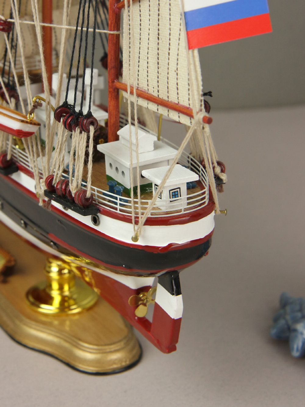 Meteor Lights Модель парусника Седов 52 см