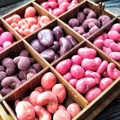 Подарок «Деревянная шкатулка шоколада» в розовом