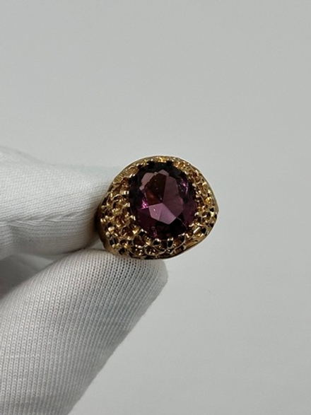 Кольцо с фиолетовым кристаллом