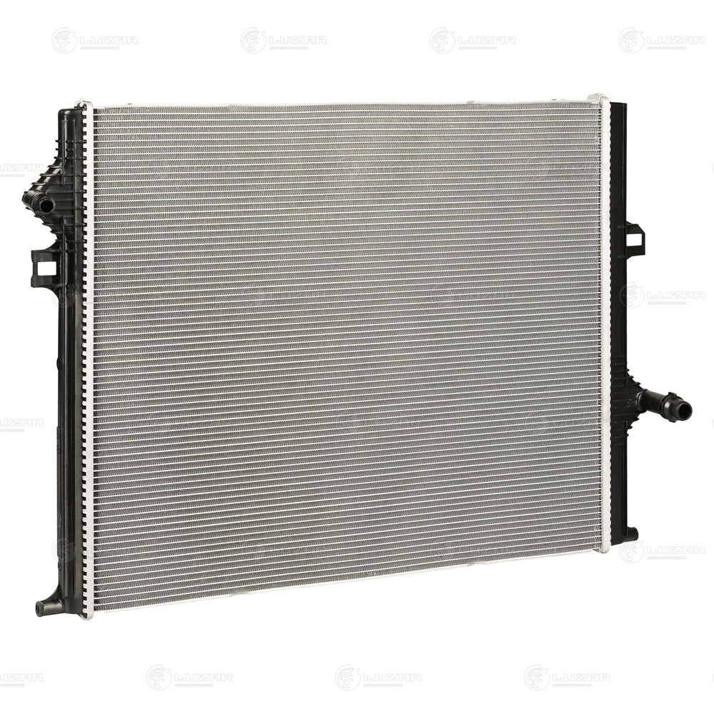 LRc 2613 -  Радиатор охлаждения для а/м BMW 3 (F30) (11-) 2.0i/3.0i (рестайлинг 2015-) (жидк.интеркул.)