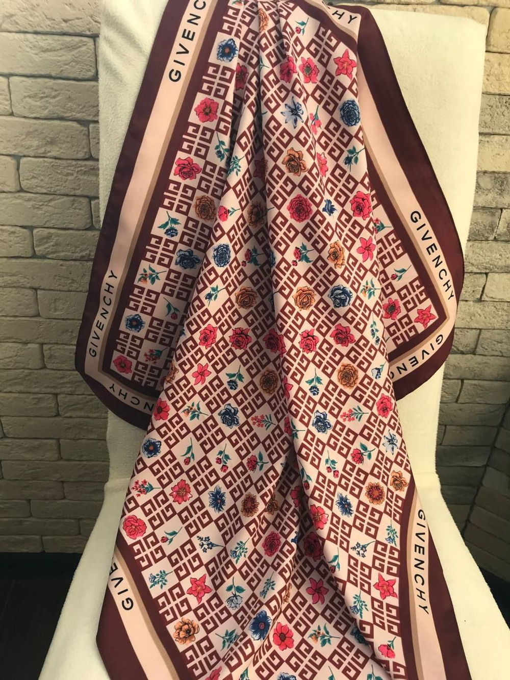 Платок женский Живанши