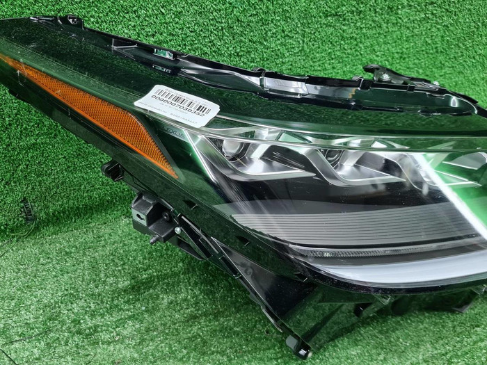 Фара правая Lexus RX 4 (2019-2022) LED