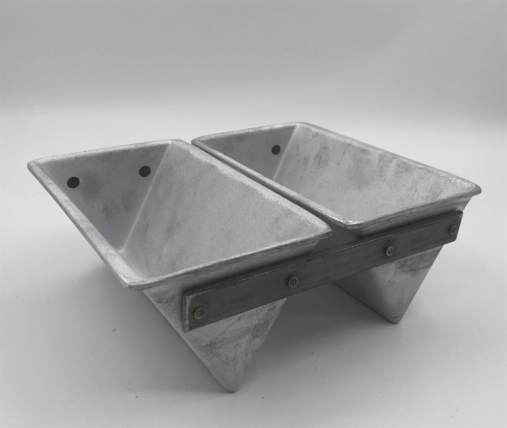 Форма для выпечки хлеба треугольная 2-х секционная 185х110х85 мм