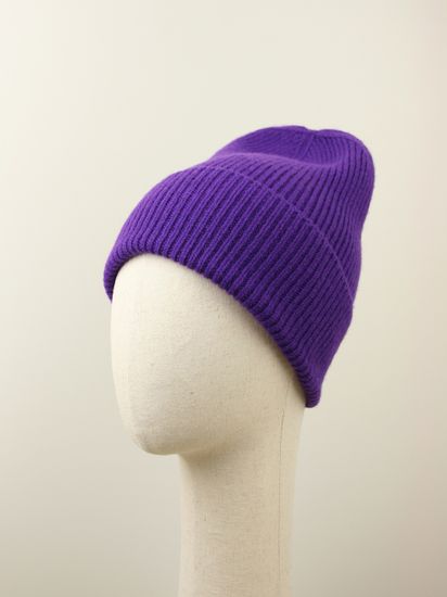 Шапка вязаная "Прогулка с корги", 100% шерсть ягнёнка, цвет галактика.