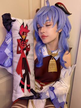 Мини дакимакура Аластор Отель Хазбин арт. M1241, 60х20 см