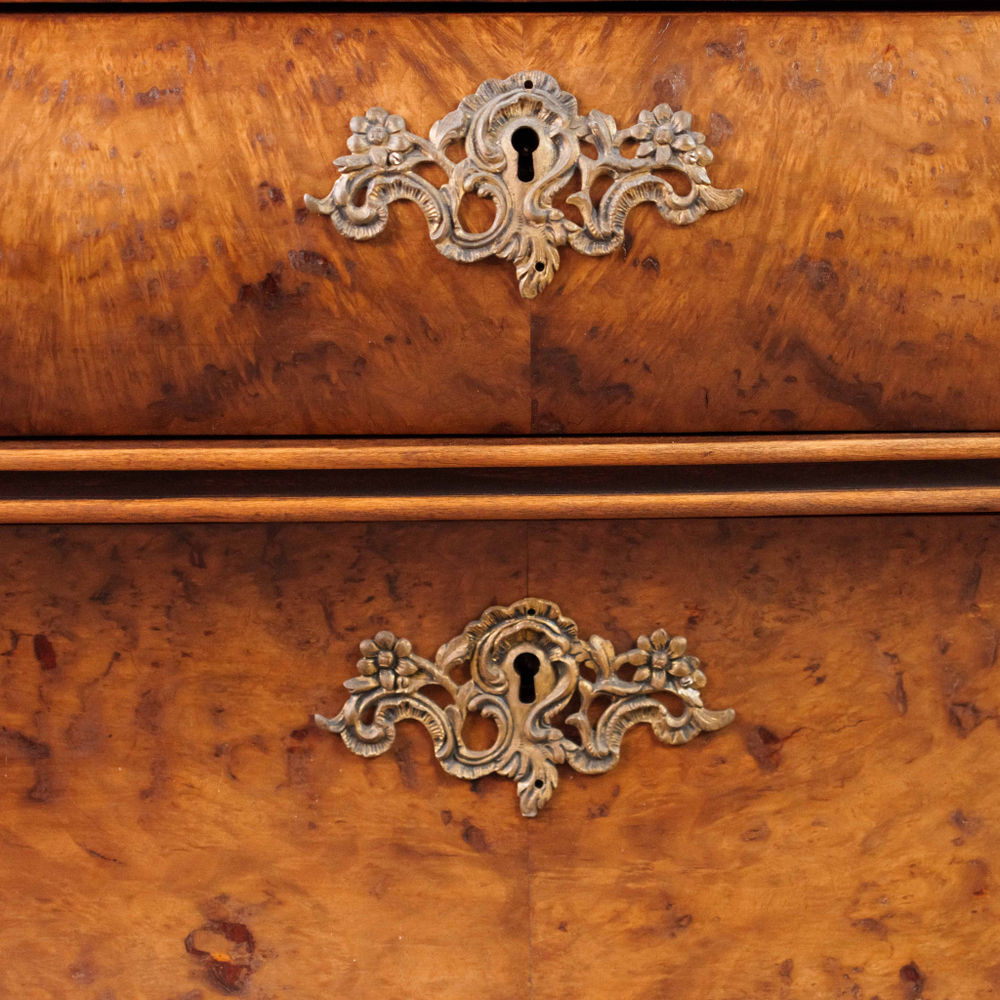 Голландский секретер