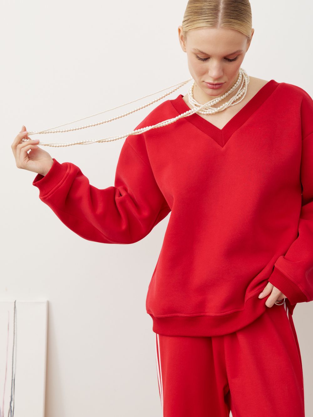 СВИТШОТ С V-ВЫРЕЗОМ КРАСНЫЙ