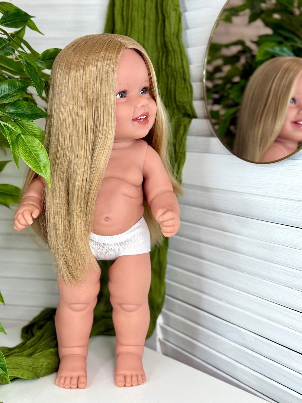Кукла Manolo Dolls виниловая Diana без одежды 47см (7304)