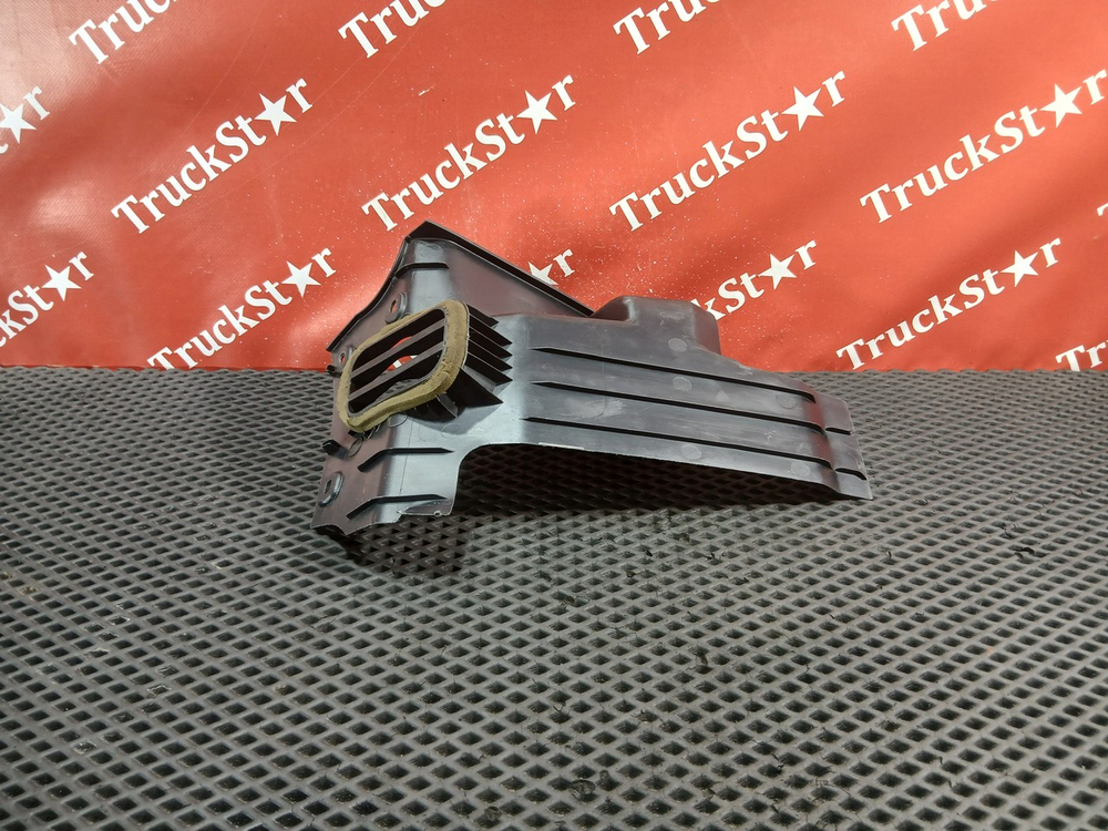 Накладка порога левая