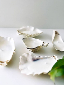 Свеча неароматическая в устрице