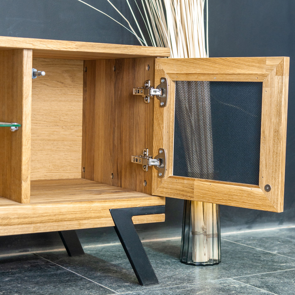 Тумба под телевизор Флеверс 220 см, массив дуба, металл. комплектующие