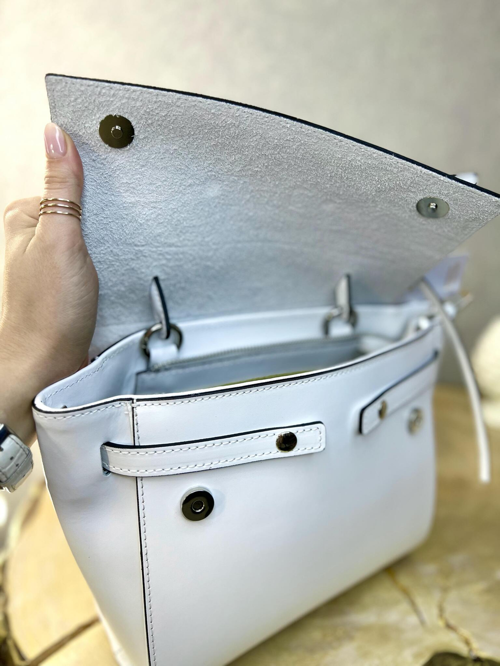 Сумка с короткой ручкой
