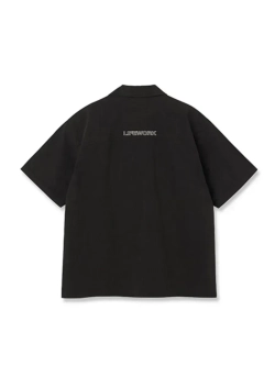 Рубашка с короткими рукавами и 2 карманами с логотипом