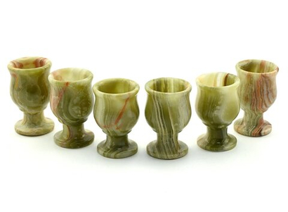 Водочный набор из камня оникс 6 шт 35*35*55 мм. в бархатной коробке