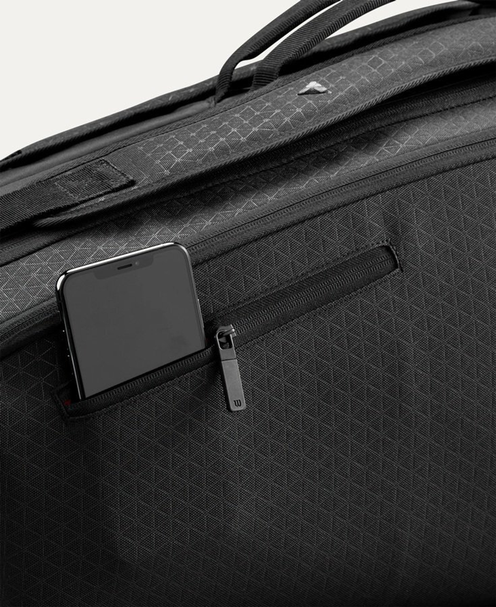 Чехлы для тенниса WILSON  Torba CLASH V3 6 Black .