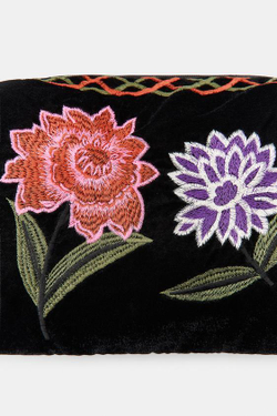ZARA СТЕГАНЫЙ БАРХАТНЫЙ НЕСЕССЕР С ВЫШИВКОЙ ЦВЕТОВ, ЧЕРНЫЙ