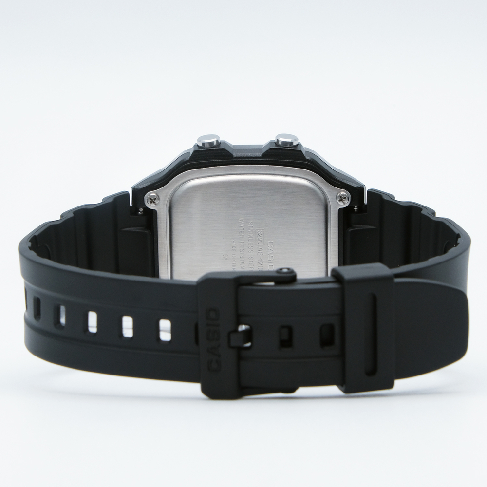 Мужские наручные часы Casio AE-1200WH-1B