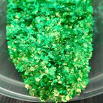 Хлопья Зелёный перламутр для дизайна ногтей, маникюра, бодиарта, макияжа...