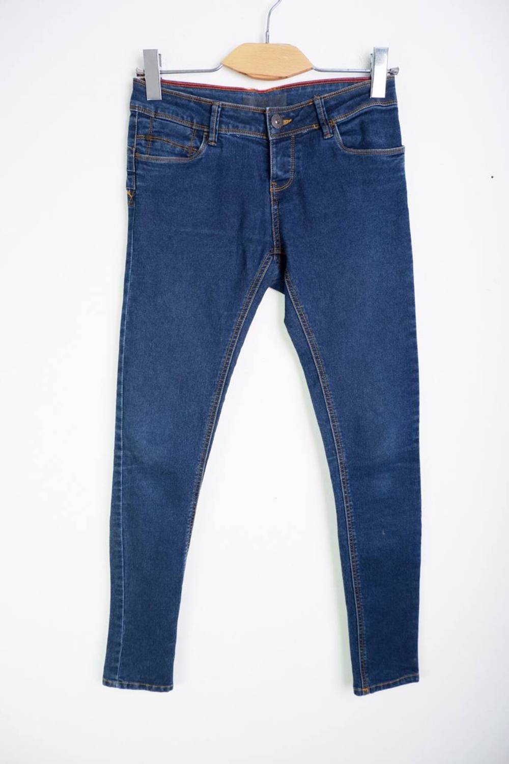 Джинсы зауженные, визуально на 42 размер