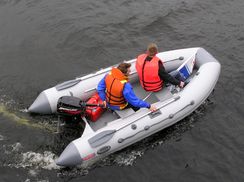 Лодка Мнев и К КАЙМАН N-360 (серый)