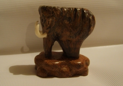 Зуб мамонтенка