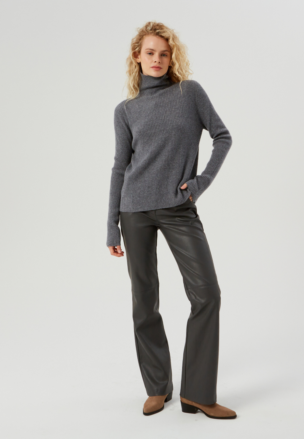 Водолазка из 100% шерсти серая