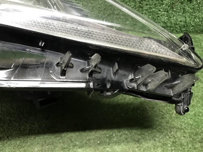 Фара правая Toyota Camry xv70 (17-нв) LED