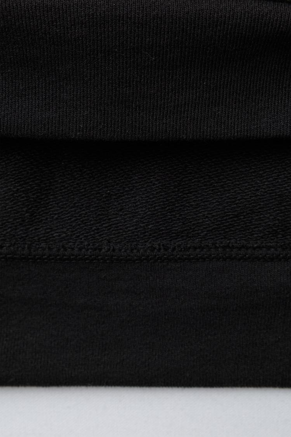 ZARA ТОЛСТОВКА С НАШИВКОЙ, ЧЕРНЫЙ