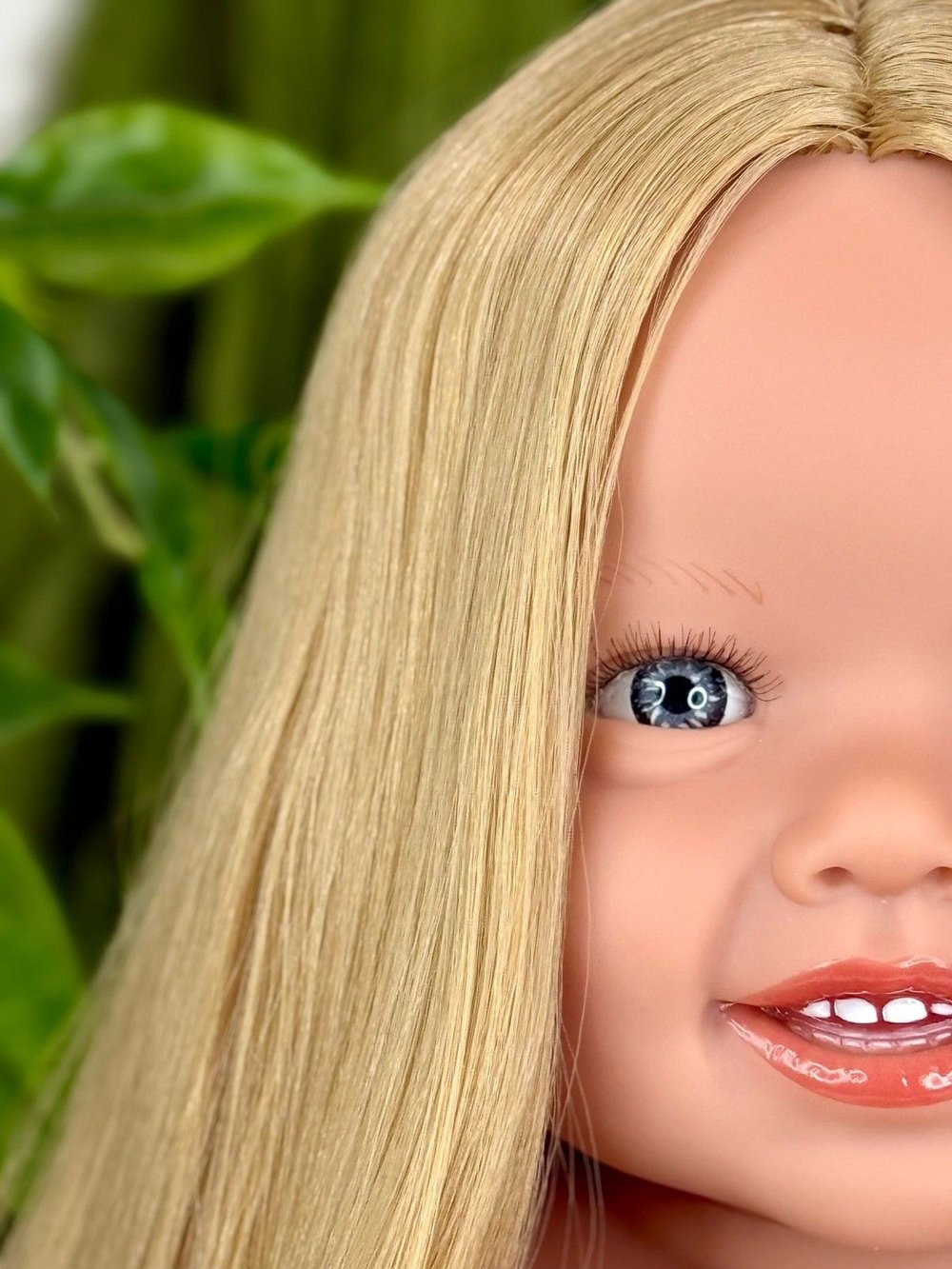 Кукла Manolo Dolls виниловая Diana без одежды 47см (7304)