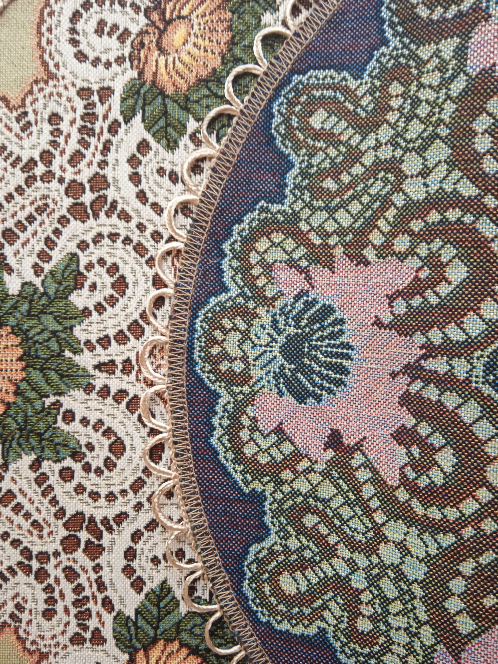 Декоративная гобеленовая салфетка Кружево d 40 см