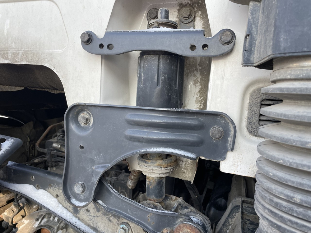 Амортизатор кабины задний 2020г.