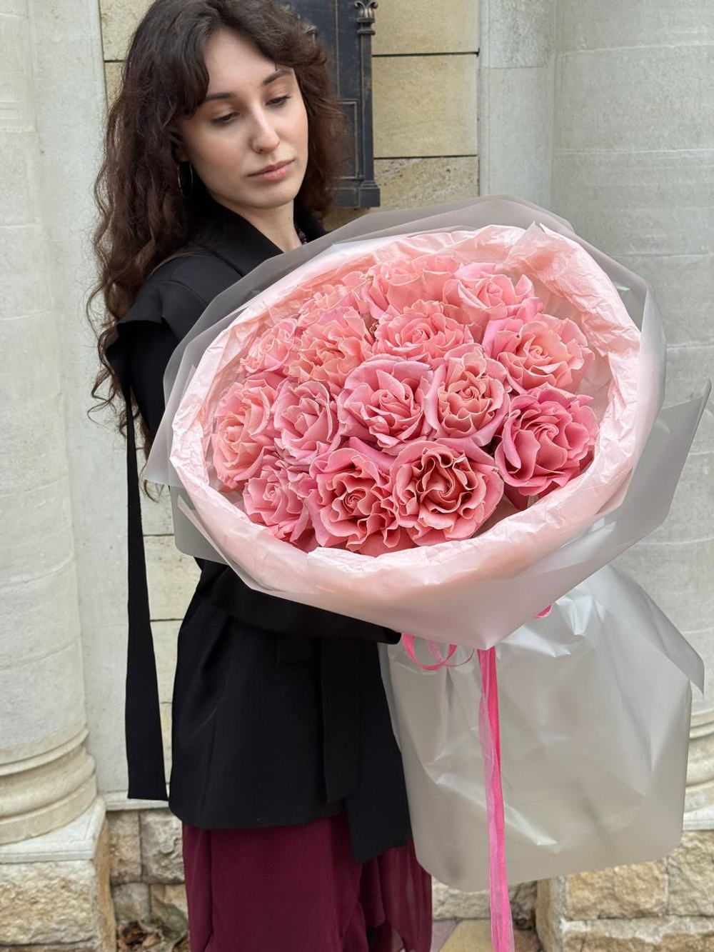 Букет из французких персиковых роз в количестве 15 штук