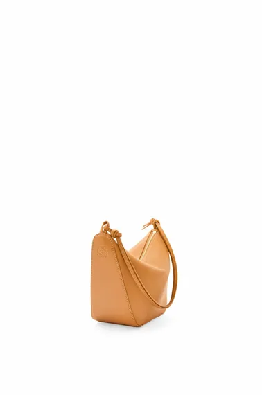 Сумка Loewe Hammock Hobo коричневый