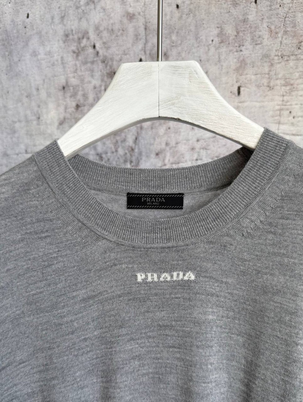 Футболка Prada